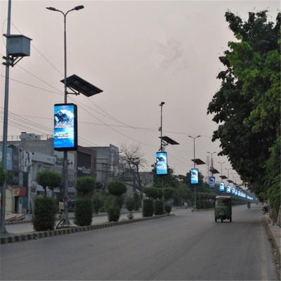 China Pantalla a prueba de polvo impermeable 9500K - 11500K de la pantalla LED de la publicidad comercial de 5m m proveedor