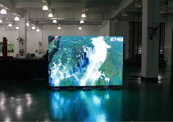 China Pared de la pantalla LED del alto brillo HD para la ingeniería municipal de la publicidad interior proveedor