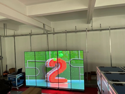 P2.5 LED Poster Mirror LED Screen GOB 1920 mm X 640 mm Posicionamiento en el suelo LED Poster Screen
