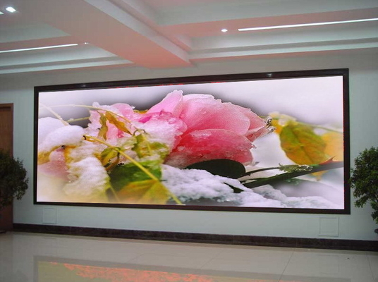 P2.5 exterior Pequeño Pixel Pitch COB Led Screen 480 * 540mm Conexión sin fisuras de 90 ° Flip Chip para estudios de transmisión
