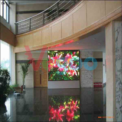La pantalla LED a todo color interior teledirigida P10 llevó la CA 110V - 220V DP5020 del módulo
