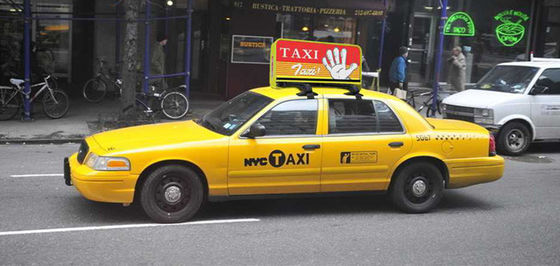 La pantalla LED del taxi del alto brillo P5 llevó la muestra MBI5124/ICN 2038S del taxi