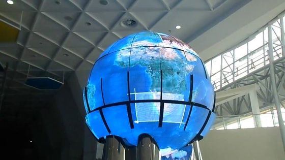 La alta frecuencia fresca 1R1G1B SMD2121 P4 llevó la pantalla de la bola para la estación del aeropuerto