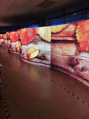 P3.91 la pantalla LED de alquiler 4,81 llevó radián de la curva del entretenimiento de los conciertos de Pantallas 15-90 grados