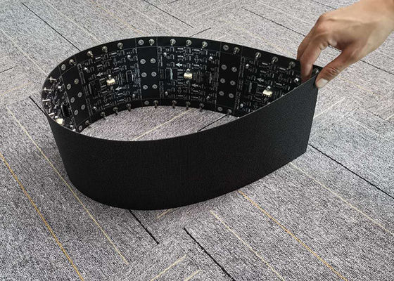 La pantalla llevada interior de la publicidad video flexible P2 curvó la exhibición del cilindro integrada formando el módulo ligero y fino