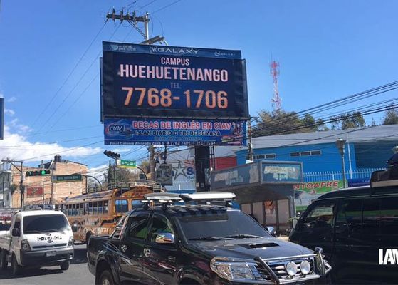 Pantalla a todo color de la pantalla LED de Digitaces de la cartelera fija al aire libre de la instalación P8