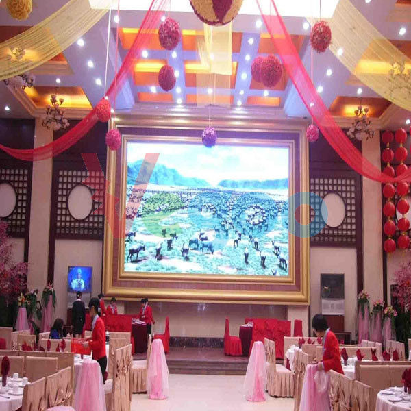 La pantalla LED a todo color interior teledirigida P10 llevó la CA 110V - 220V DP5020 del módulo
