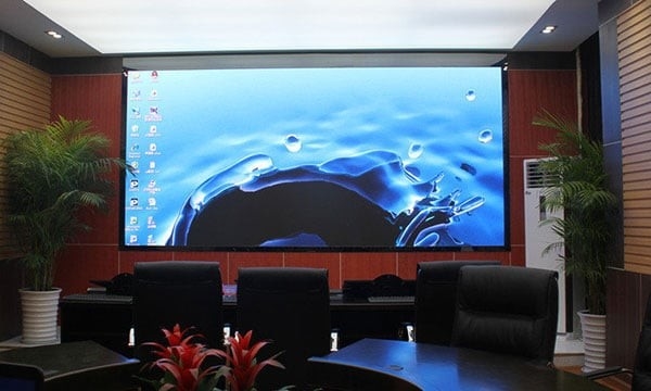 Display LED de tono de píxeles finos P1.25 600*337.5mm Cabinet de aluminio de fundición a presión tamaño para cine en casa