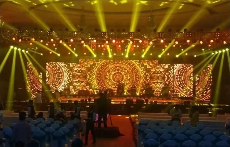 Display LED de configuración rápida P2.976 ligero y de alto brillo para eventos públicos